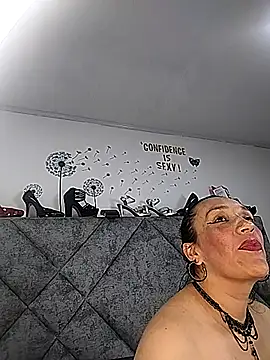 دردشة Shantey_Laurent الجنسية المباشرة