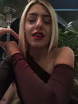 BlondeKasarSude Adlı Modelin Web Kamerası Şovu
