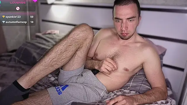 Show modela your_new_boyfriend1 na web-kameri