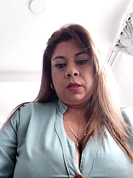 Laura-Hernandez élő XXX-chatje