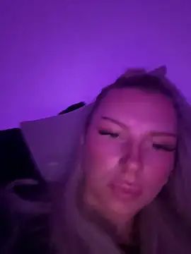 blondeeee Webcam-Show