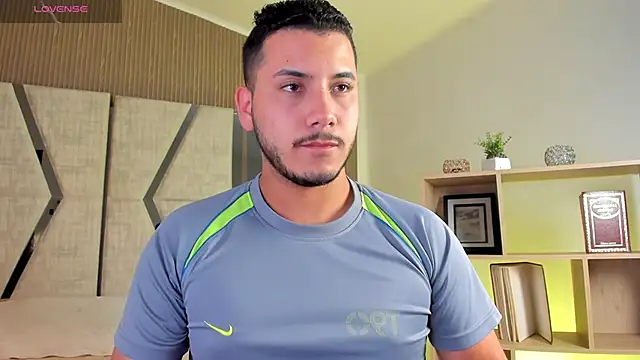 Chat XXX Live Axel_grey_