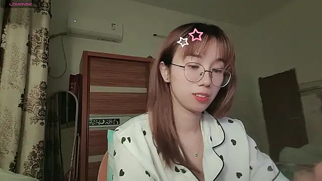 Chat +18 de Lili_666 ao vivo