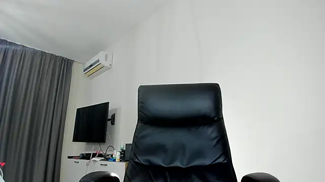 Chat +18 de Findom_guy ao vivo