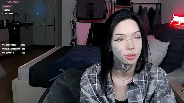 Tanya_M Pertunjukan Webcam