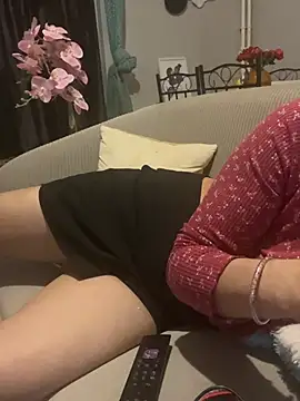 LaPetitechienne1 Show in webcam