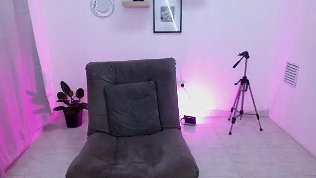 Webkamerová show dante_18cm_
