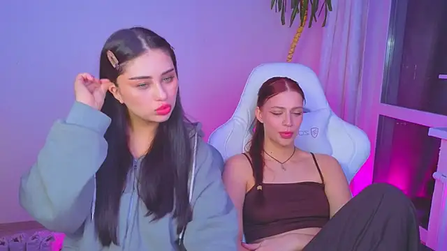 Sofia_Plump's Webcam Show