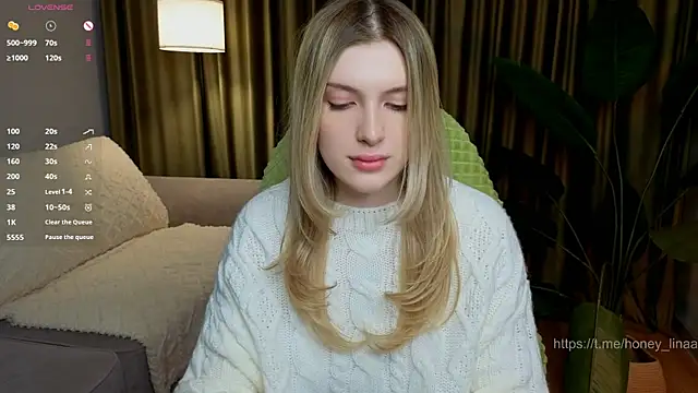 honey_kors' Live XXX Chat