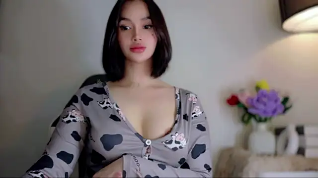 Chat +18 de Anna_HollyDoll ao vivo