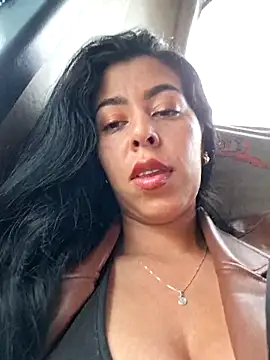Chat XXX en directo de Luianna