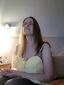Czat XXX na żywo – Evelina_cute