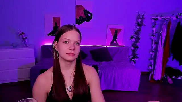 BetsyKiss Adlı Modelin Canlı XXX Sohbeti