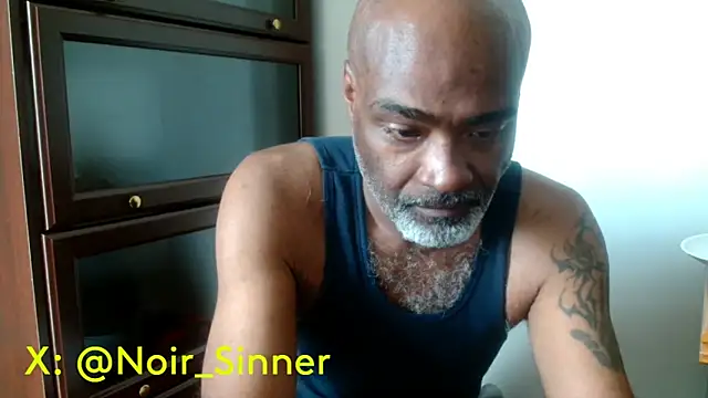 Chat XXX en directo de sinnernoir