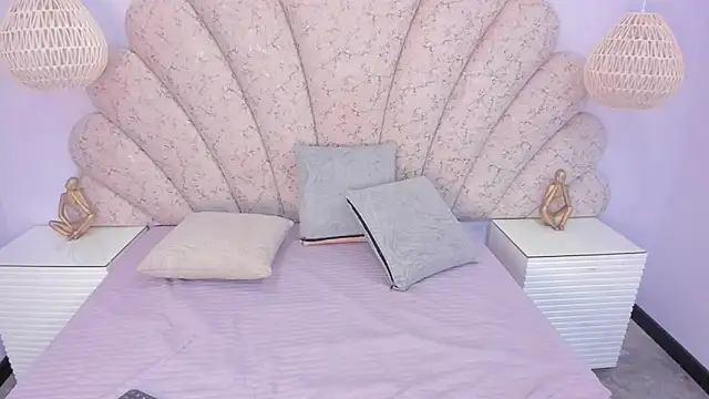 reze_chaw's Live XXX Chat