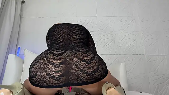 Reyna63 – Naživo XXX chat