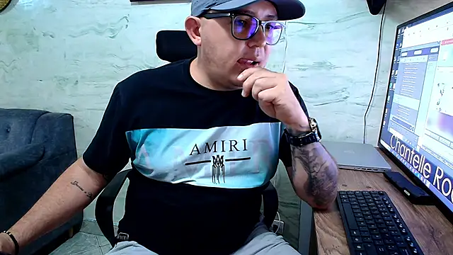 Вебкам-шоу maximo_daddy