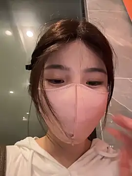 gougou13's Live XXX Chat