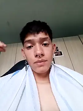 heyy_noah11 Adlı Modelin Web Kamerası Şovu
