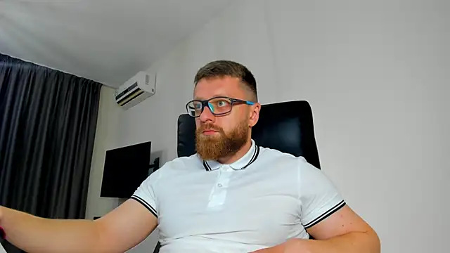 XXX chat uživo modela Findom_guy