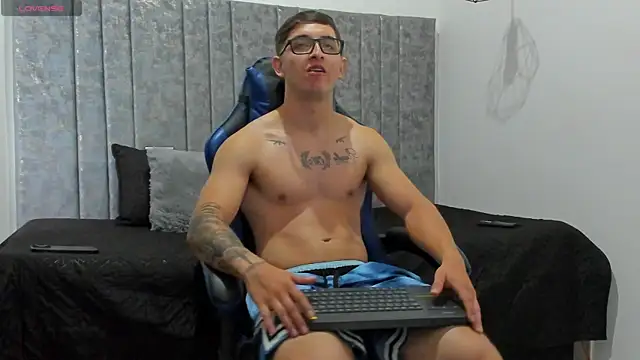 Calvin_Hunter Show Webcam