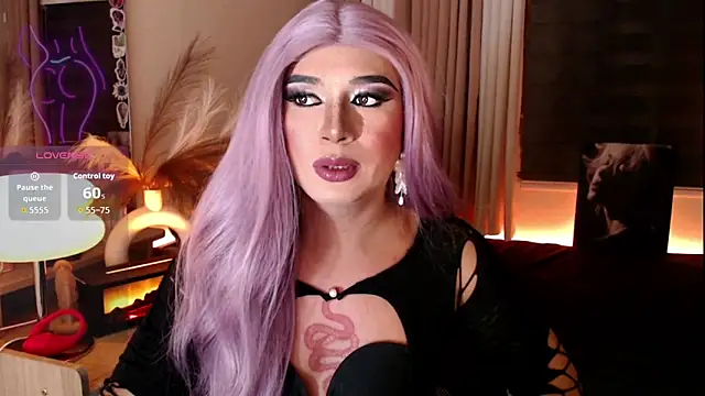 mslilly_croft Webcam Show
