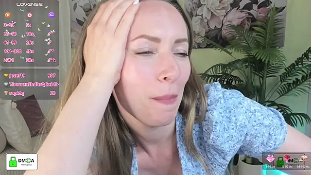 Queenymel Chat XXX live