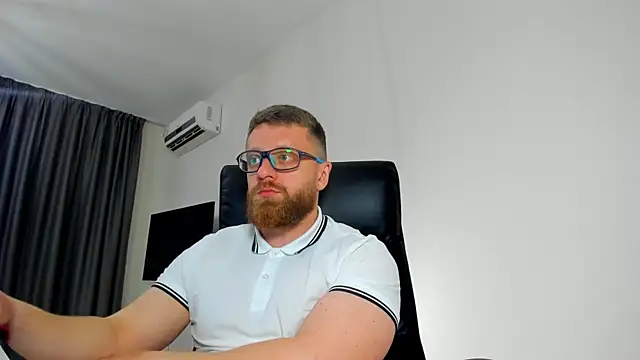 Živý XXX chat Findom_guy