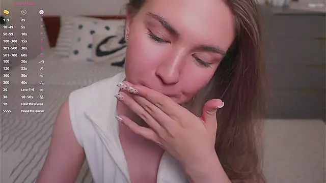 Chat +18 de KimberRunyons ao vivo