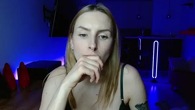 Chat +18 de illusorycat ao vivo