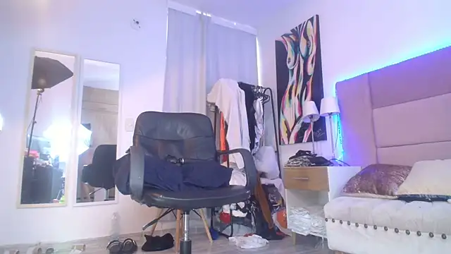 lizzy_squirt 现场XXX聊天