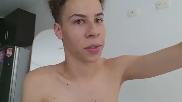 grey___27 élő XXX-chatje