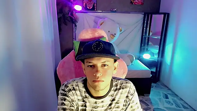 Top_and_bottomn Webbikameraesitys