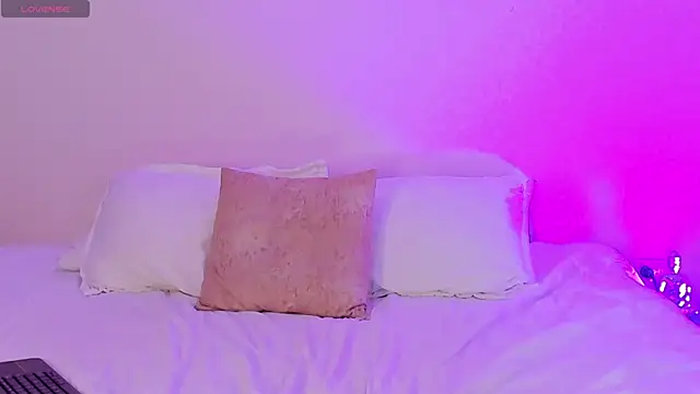 EmmaWilliammss 现场XXX聊天