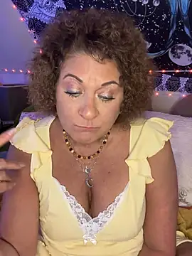 SuzyCatzz Live XXX Chat