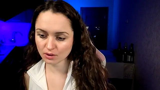 XXX chat uživo modela Cerann1