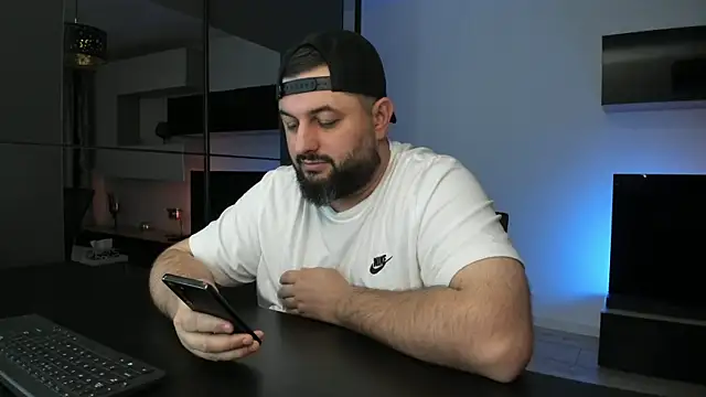 DravenPeak Chat XXX live