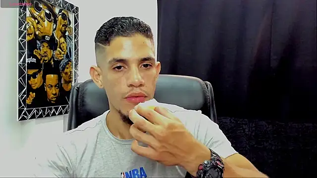 jhonnysnow17 live XXX chat
