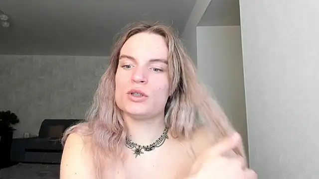 milliKira006n Webbikameraesitys