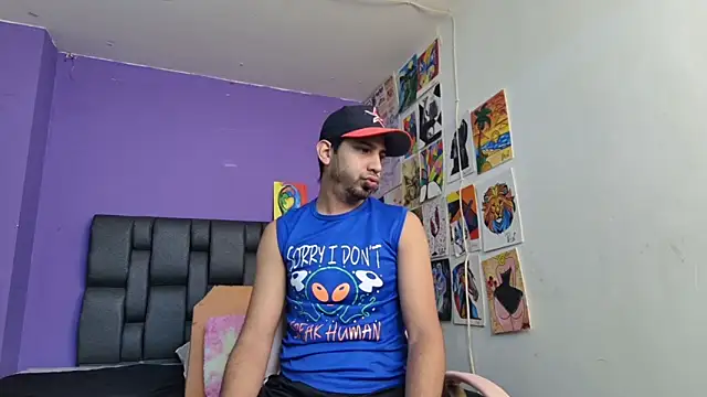 XXX chat uživo modela darkyerk1