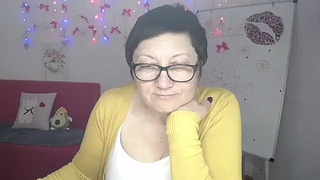EmilyL0ve's Live XXX Chat