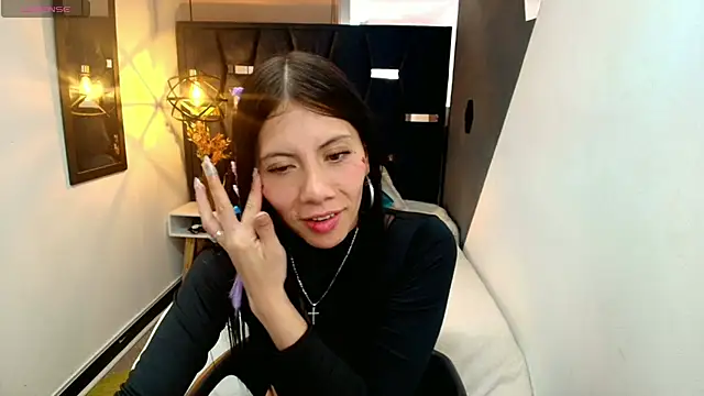 Abril_Fox__ Adlı Modelin Canlı XXX Sohbeti