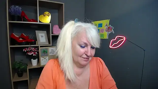 Czat XXX na żywo – BlondyLeeBest