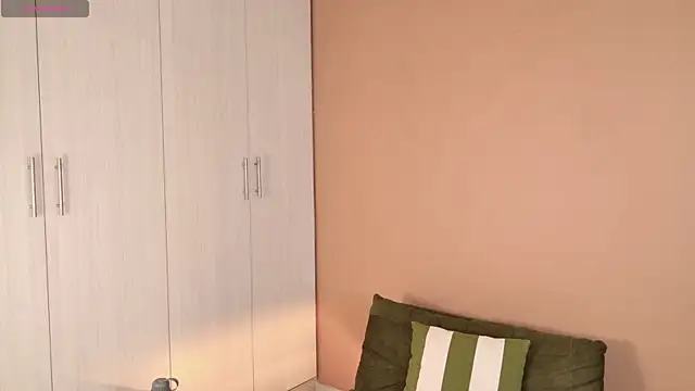 Vicky_kittyy: онлайн-секс-чат