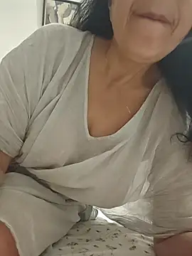 Chat +18 de NakedMILFx ao vivo