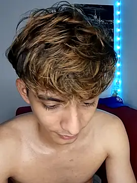 XXX chat uživo modela Andy_Kein