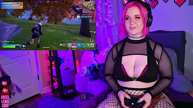 Онлайн чат XXX Angel-Lewd-Cake