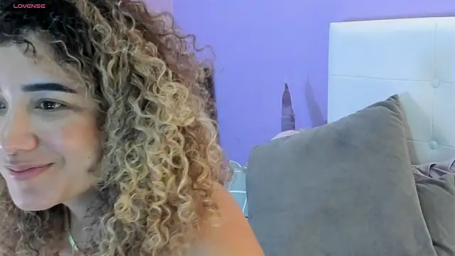 Charlotte11-11 Chat XXX live