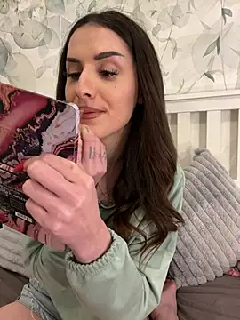 AriaAdda Webcam show