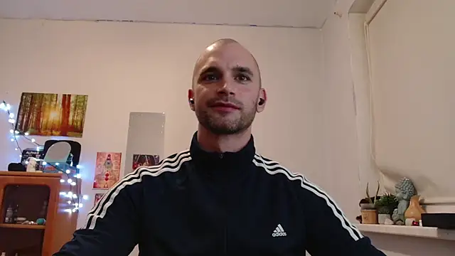 Show modela OskarBreno na web-kameri